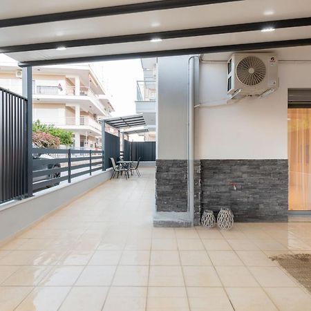 Sithoniars Luxury Ground Floor Apartment With Private Garden Néos Marmarás Exterior foto