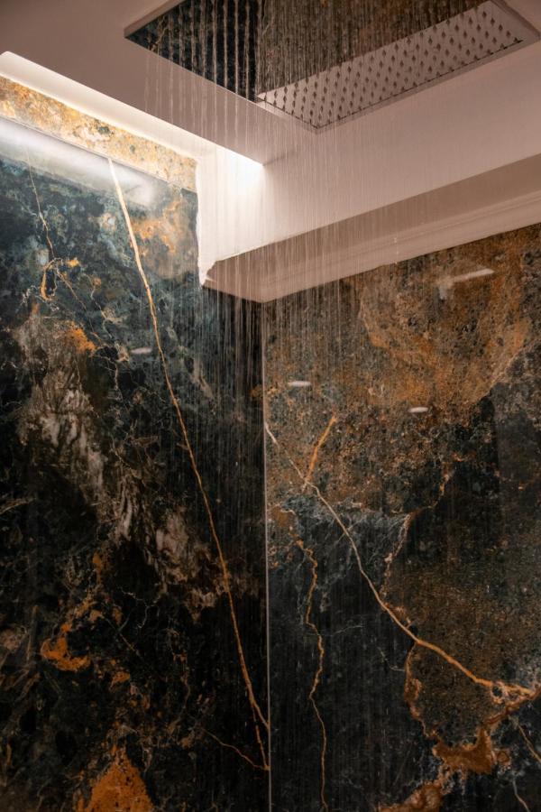 Sithoniars Luxury Ground Floor Apartment With Private Garden Néos Marmarás Exterior foto