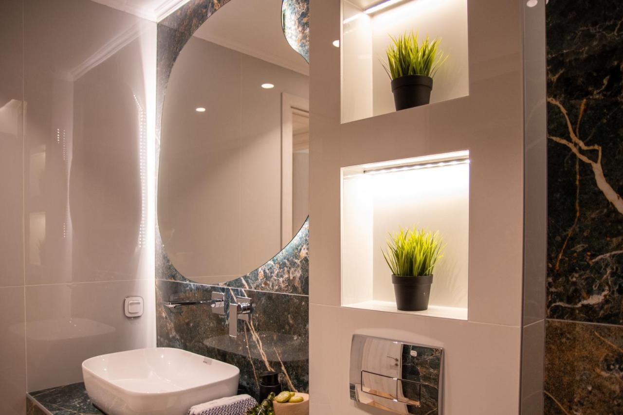 Sithoniars Luxury Ground Floor Apartment With Private Garden Néos Marmarás Exterior foto